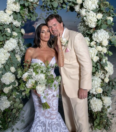 BRUDD: Danielle Staub og Martin Caffrey gikk fra hverandre bare fire måneder etter bryllupet på Bahamas. Foto: NTB Scanpix BRUDD: Danielle Staub og Martin Caffrey gikk fra hverandre bare fire måneder etter bryllupet på Bahamas. Foto: NTB Scanpix